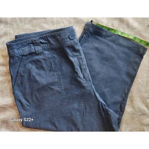 P27  White Stag blue chambray casual cropped pants
